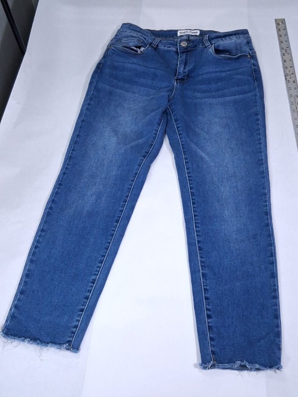 GOGO Straight Leg Medium Wash Raw Hem Stretch Denim Jeans, Juniors Size 11/30